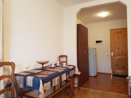 Гагра: Guesthouse Otdykh v Gaghrie