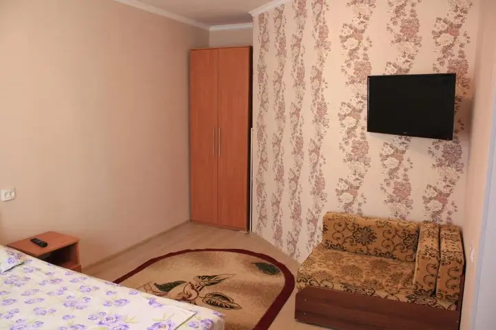 Гагра: Guest House on General Dbar 171a