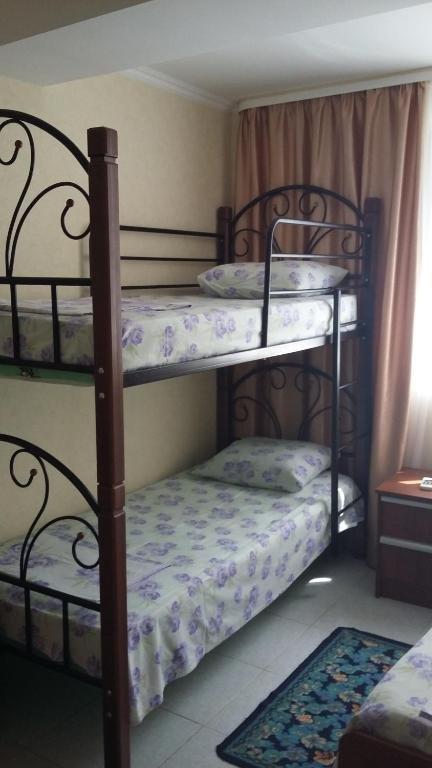 Гагра: Guest House on General Dbar 171a