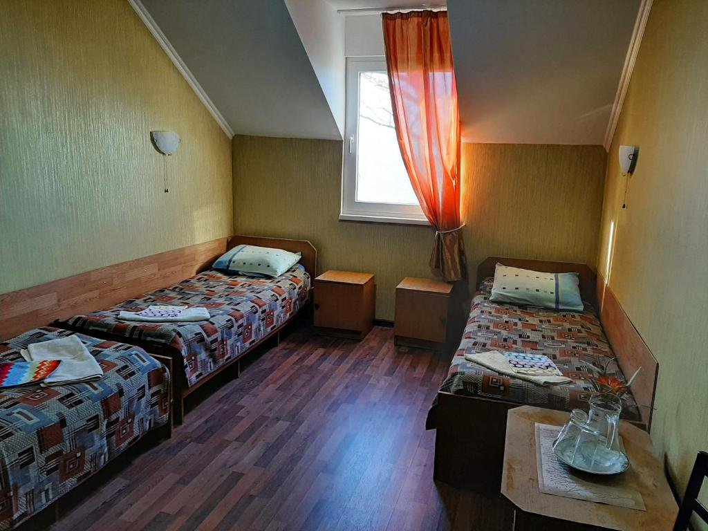 Гагра: Dacha khudozhnikov v Gagre
