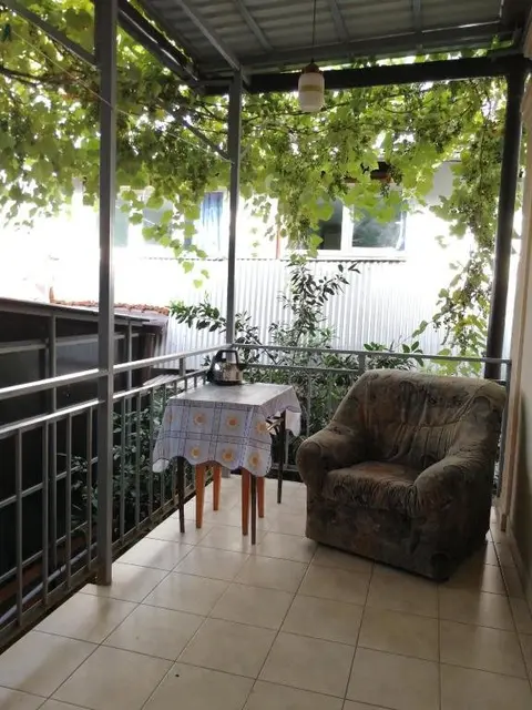 Гагра: Guest House Alpiyskaya 7