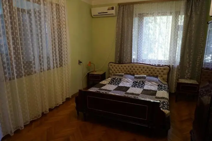 Гагра: Guest House on Demerjipa 126