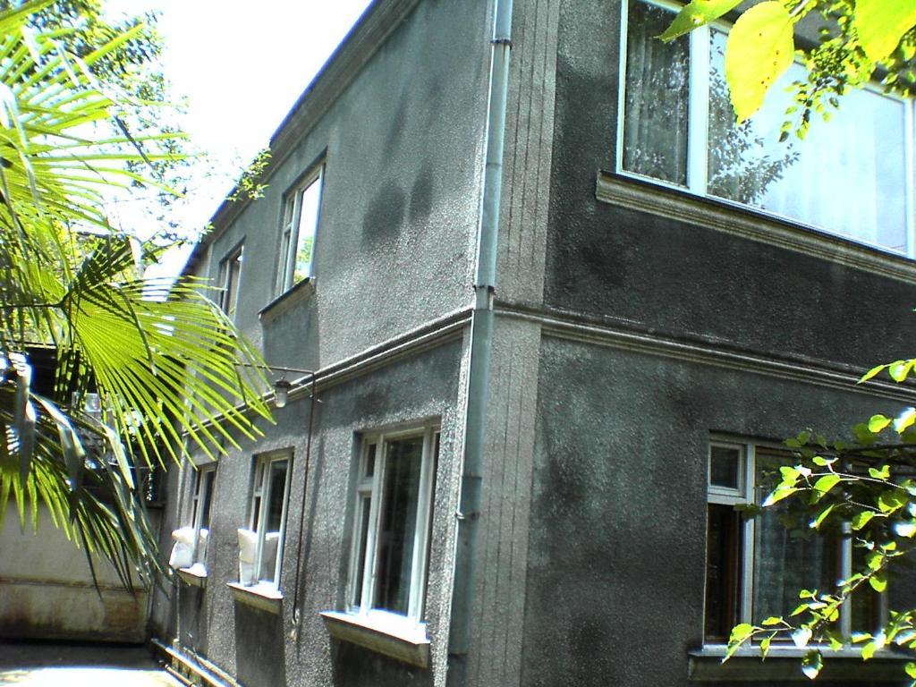 Гагра: Guest House on Demerjipa 126