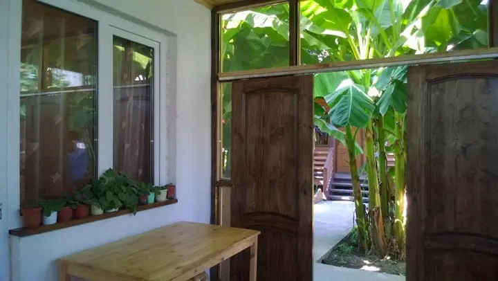 Пицунда: Guest House on Nazadze 62?