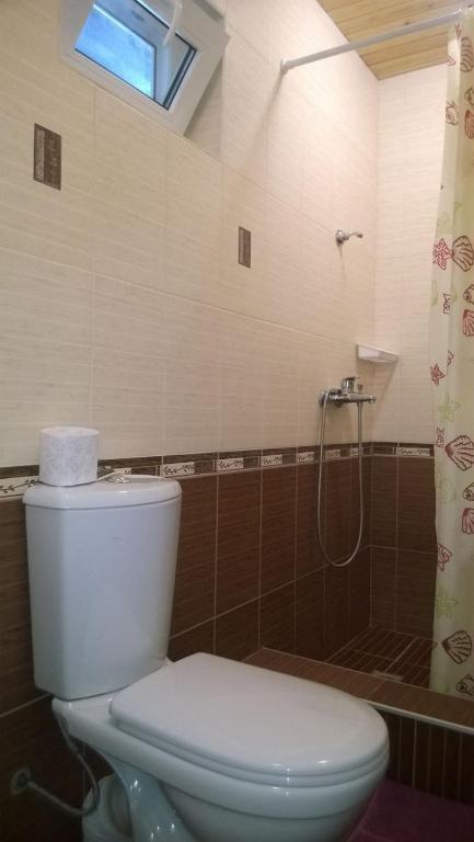 Пицунда: Guest House on Nazadze 62?