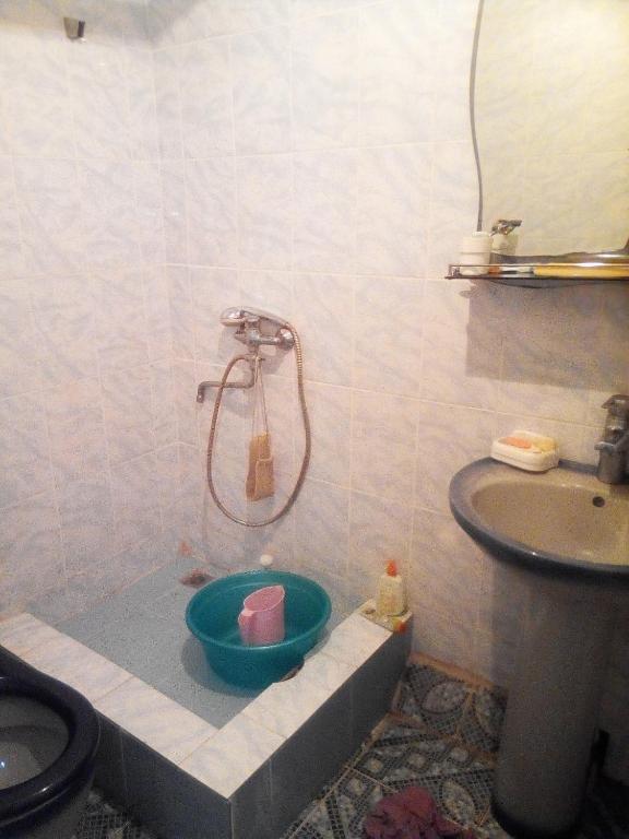 Сухум: Guest House on Chekhova 12