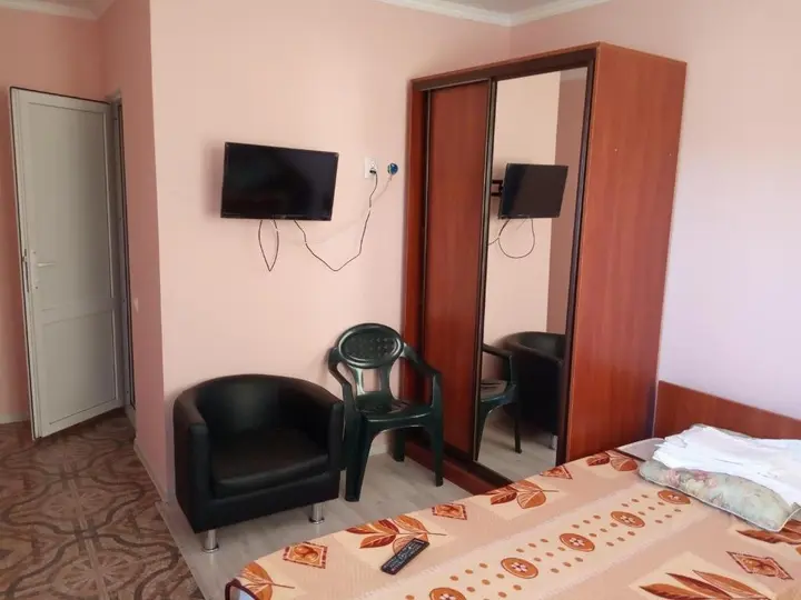 Сухум: Guesthouse on Adleiba 204