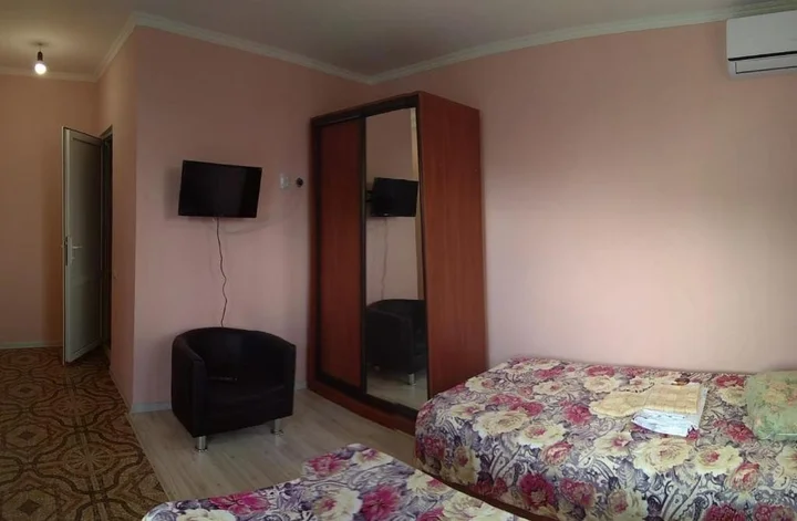 Сухум: Guesthouse on Adleiba 204