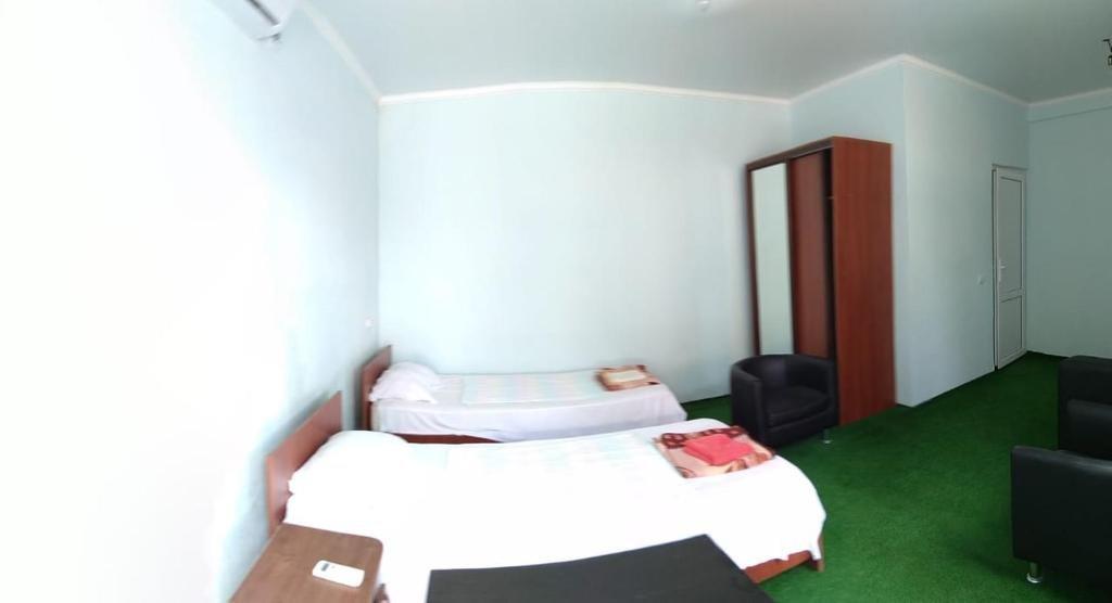 Сухум: Guesthouse on Adleiba 204