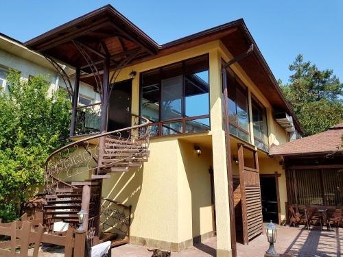 Пицунда: Guest House Black Sea