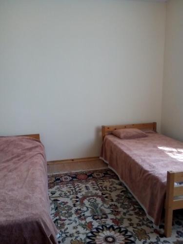 Сухум: Guesthouse on Bratiev Ezugbaya 26