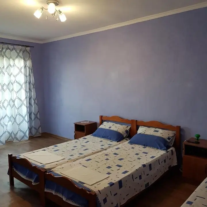 Лдзаа: Ldzaa 1komn. kv. na beregu morja