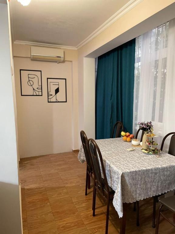 Гагра: Apartment on Abazgaa 53/4