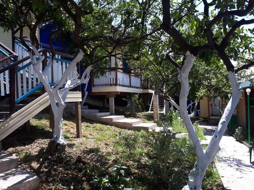 Новый Афон: Guest House Mandarinoviy Rai