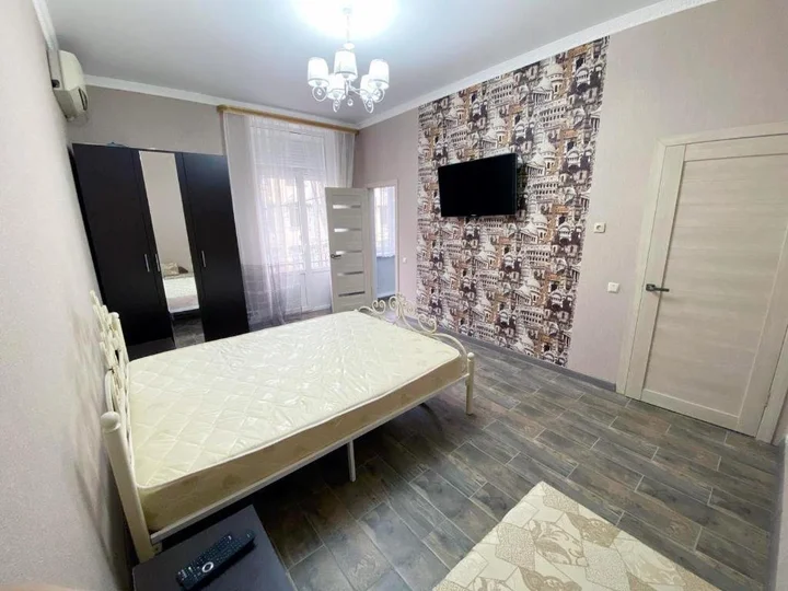 Сухум: 1 Kvartira Ljuks u morja