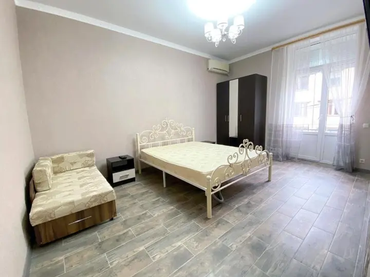 Сухум: 1 Kvartira Ljuks u morja