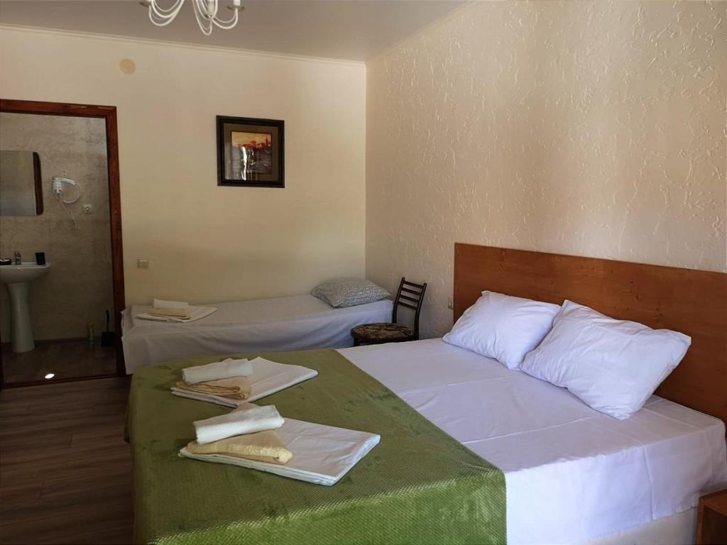 Гудаута: Guest House Nartaa