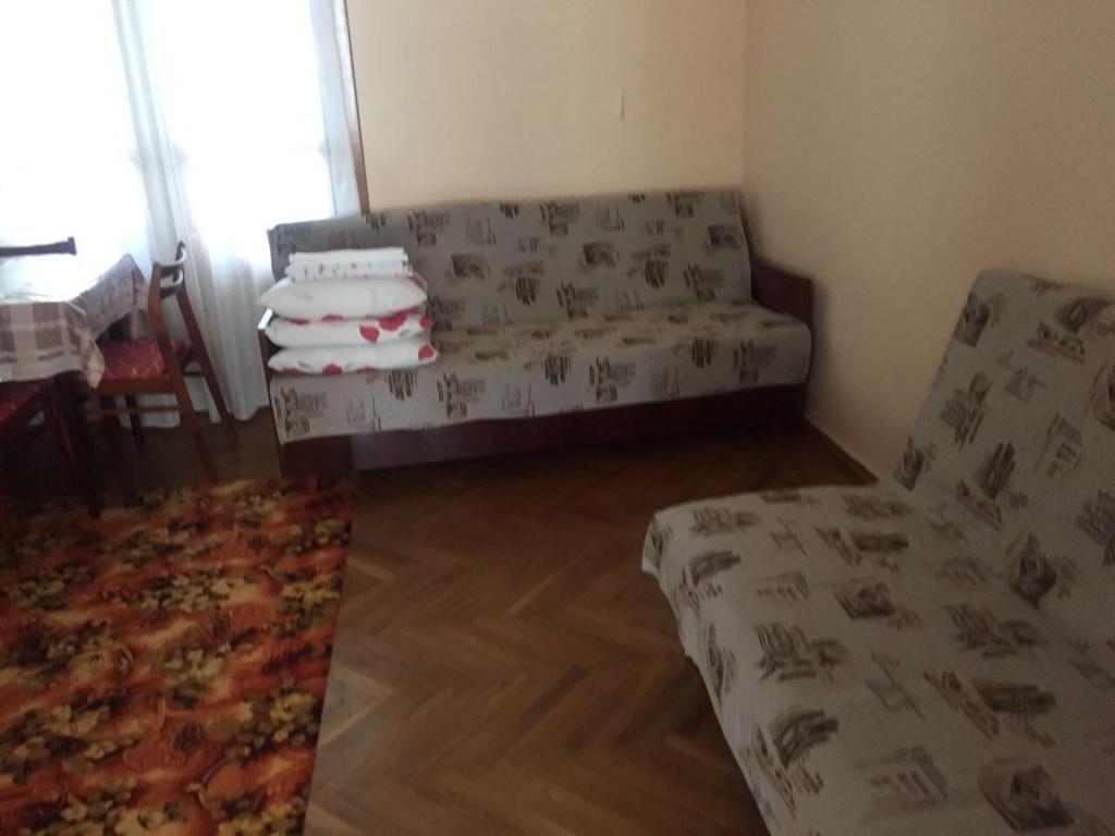 Гагра: Apartment on Abazgaa Street 59/1