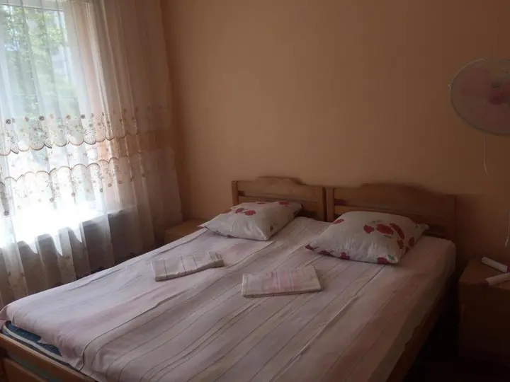 Гагра: Apartment on Abazgaa Street 59/1