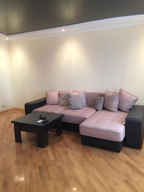 Сухум: Apartment on Akirtava 7