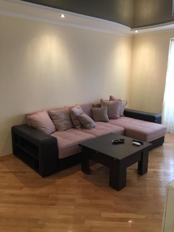 Сухум: Apartment on Akirtava 7