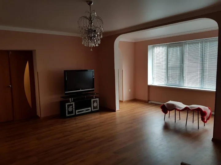 Сухум: Apartment on Kiaraz