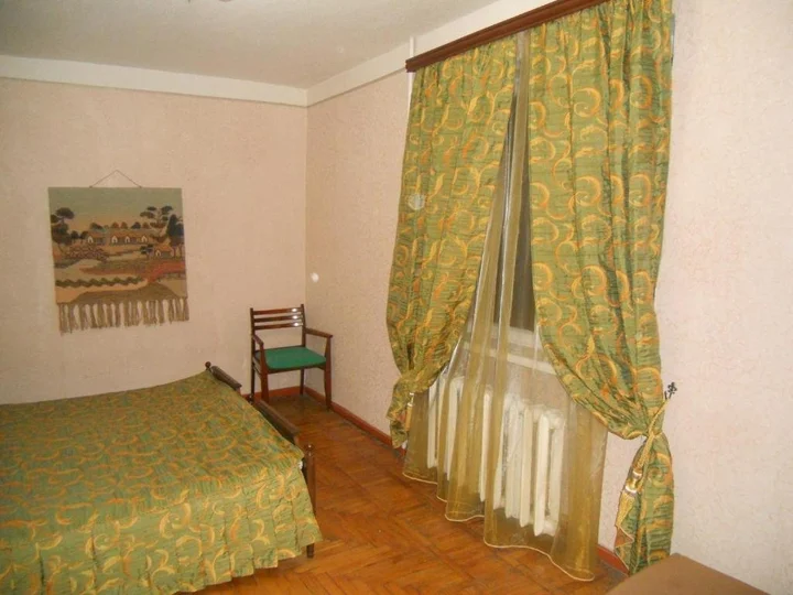Сухум: 3 room apartment in Sukhum