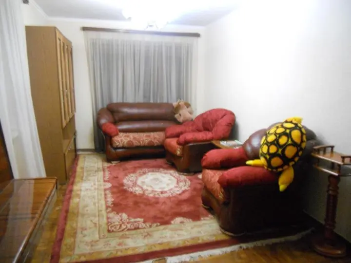 Сухум: 3 room apartment in Sukhum