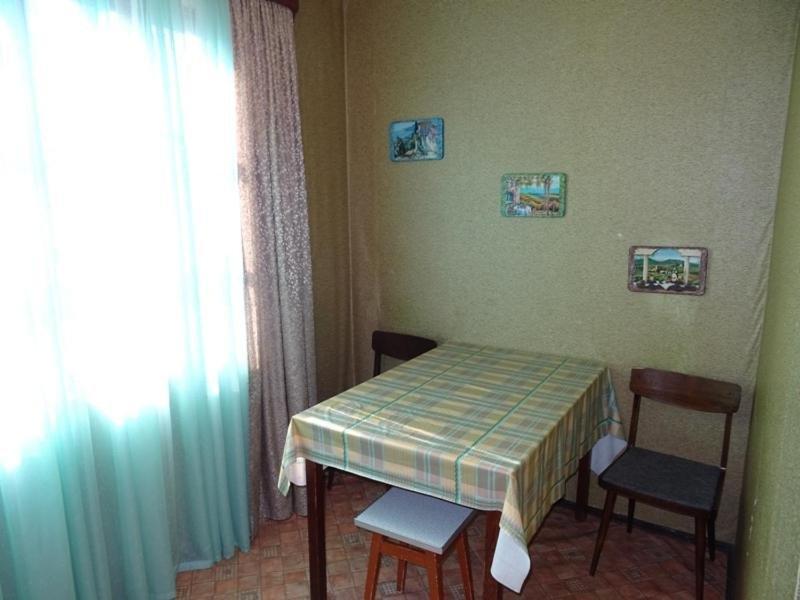 Гагра: Apartment on Abazgaa 55/1