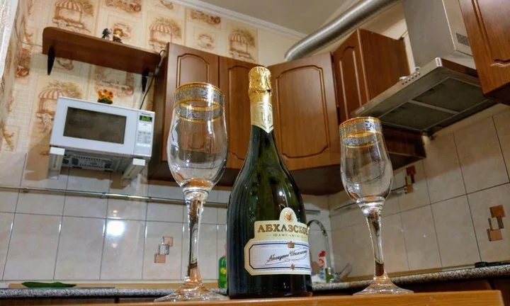 Гагра: Apartment on Abazgaa 37
