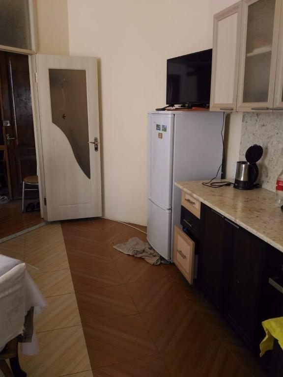 Сухум: 5-minutes to the sea apartment