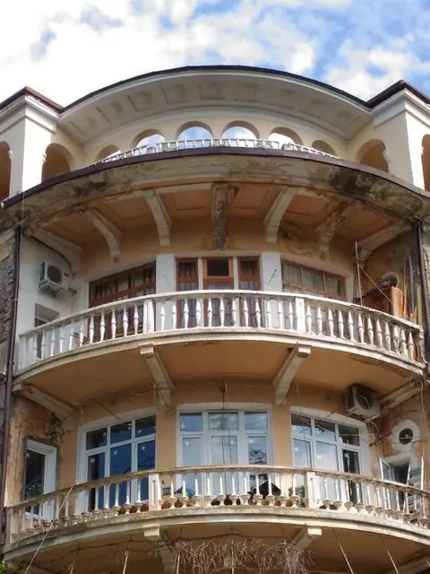 Сухум: 5-minutes to the sea apartment