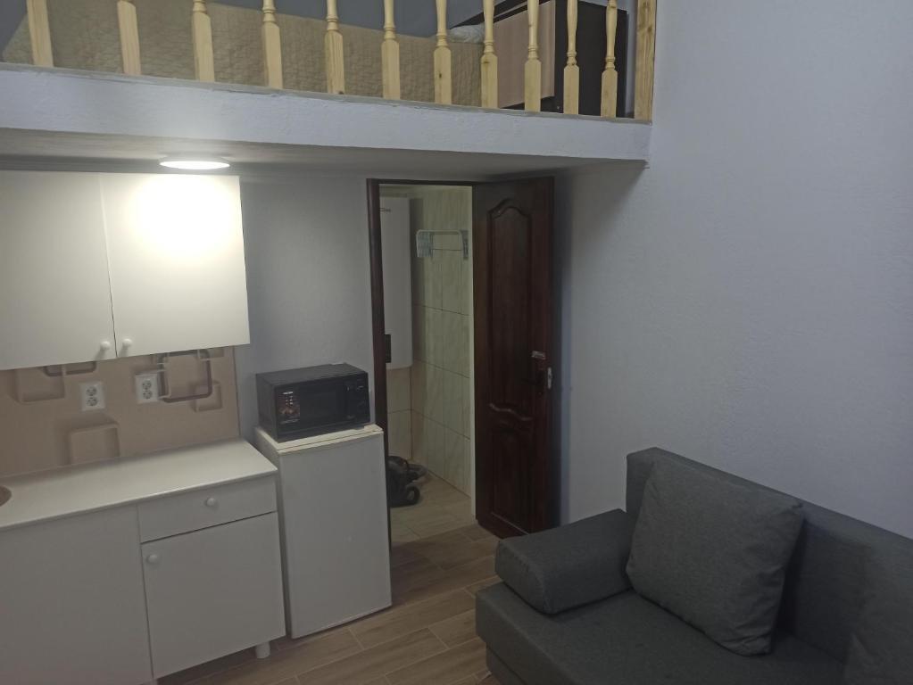 Гагра: Apartamenty na Lakoba 13