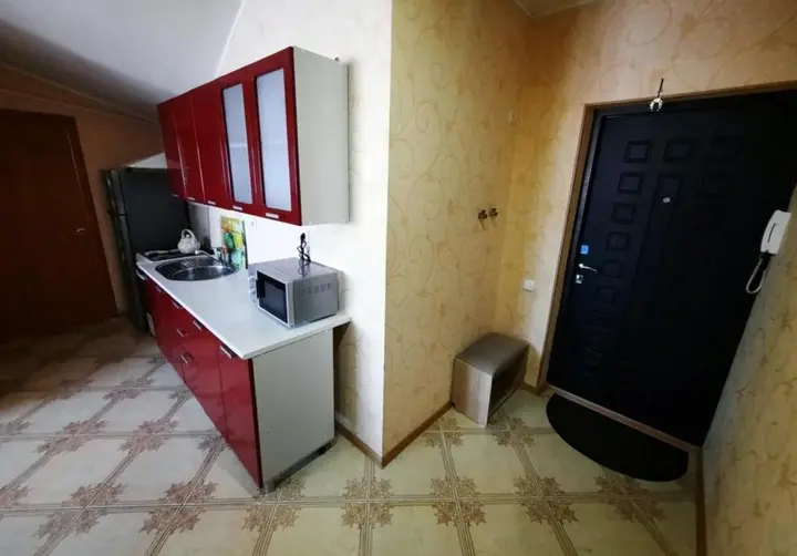 Гагра: 2-room flat on centre of Gagra