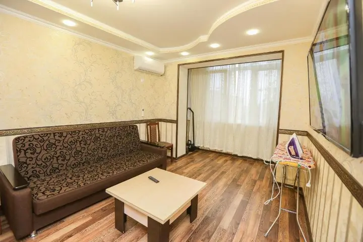 Гагра: Apartment on Abazgaa 37/2