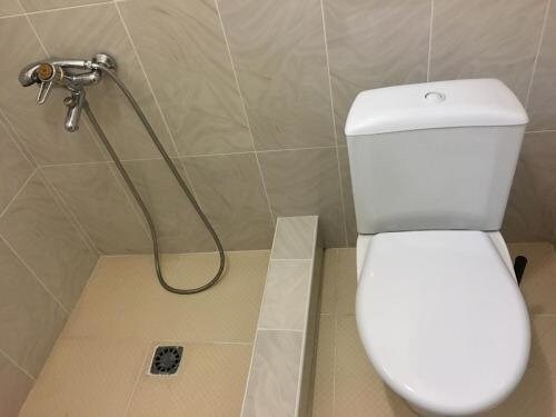 Сухум: Guest house on Shakirbay 11