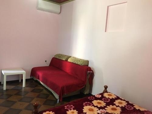 Сухум: Guest house on Shakirbay 11