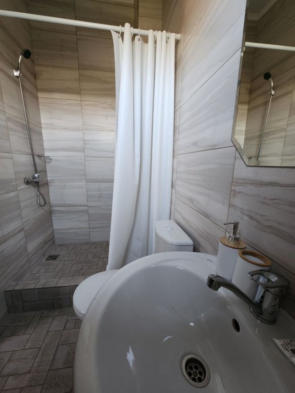 Гудаута: Liana Guesthouse