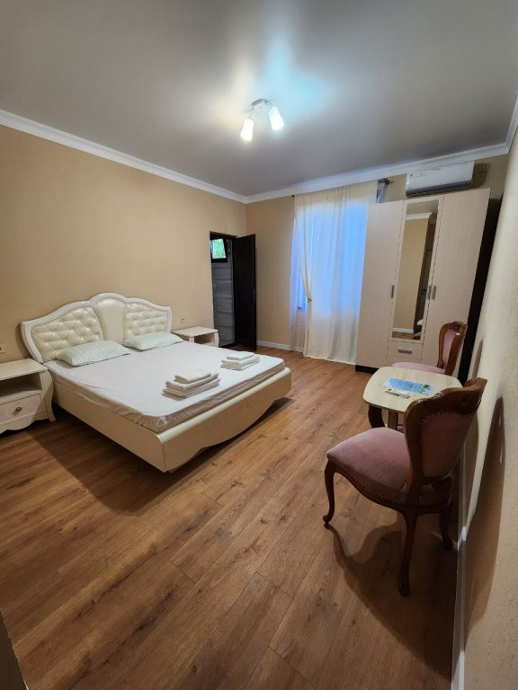 Гудаута: Liana Guesthouse