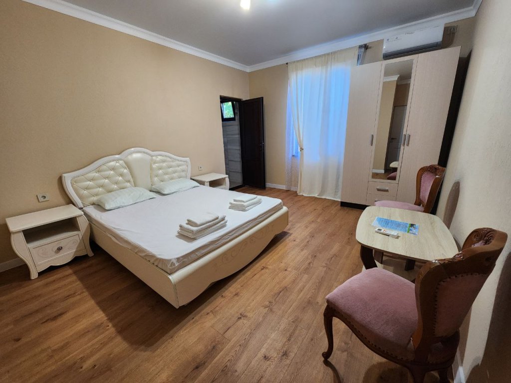 Гудаута: Liana Guesthouse