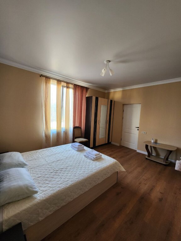 Гудаута: Liana Guesthouse