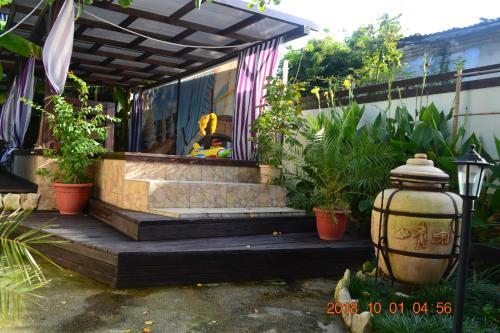 Сухум: U Palycha Guest House