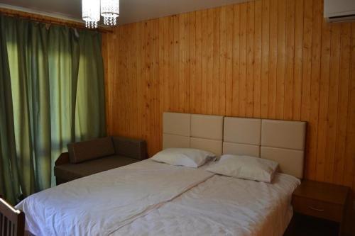 Гудаута: Hotel Laguna