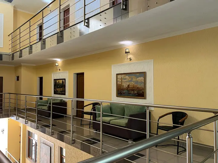 Гагра: Hotel Medoviy