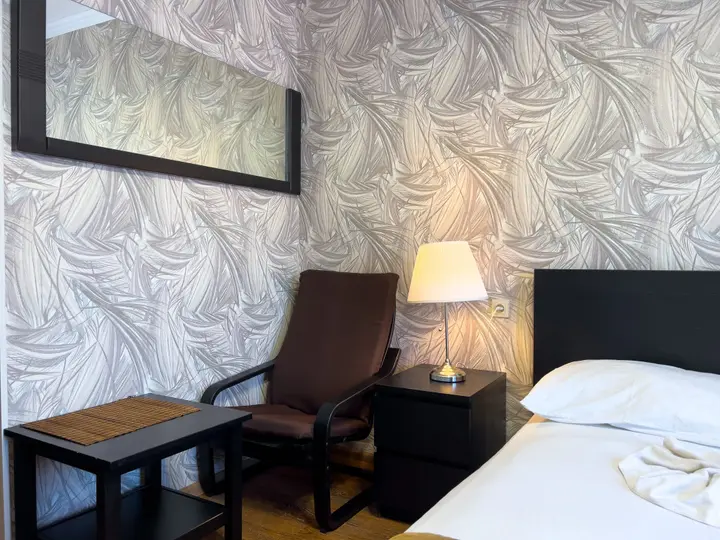 Гагра: Hotel Medoviy