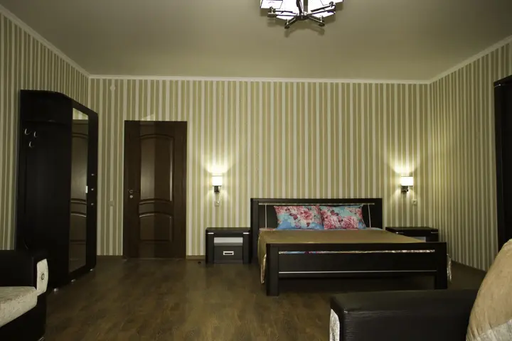 Гагра: Hotel Medoviy