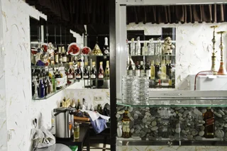 Гагра: Hotel Medoviy