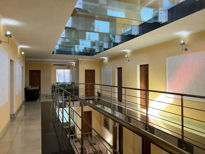 Гагра: Hotel Medoviy