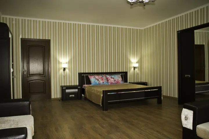 Гагра: Hotel Medoviy