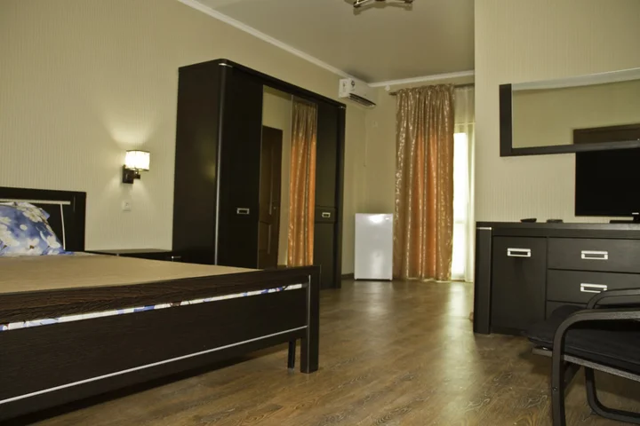 Гагра: Hotel Medoviy